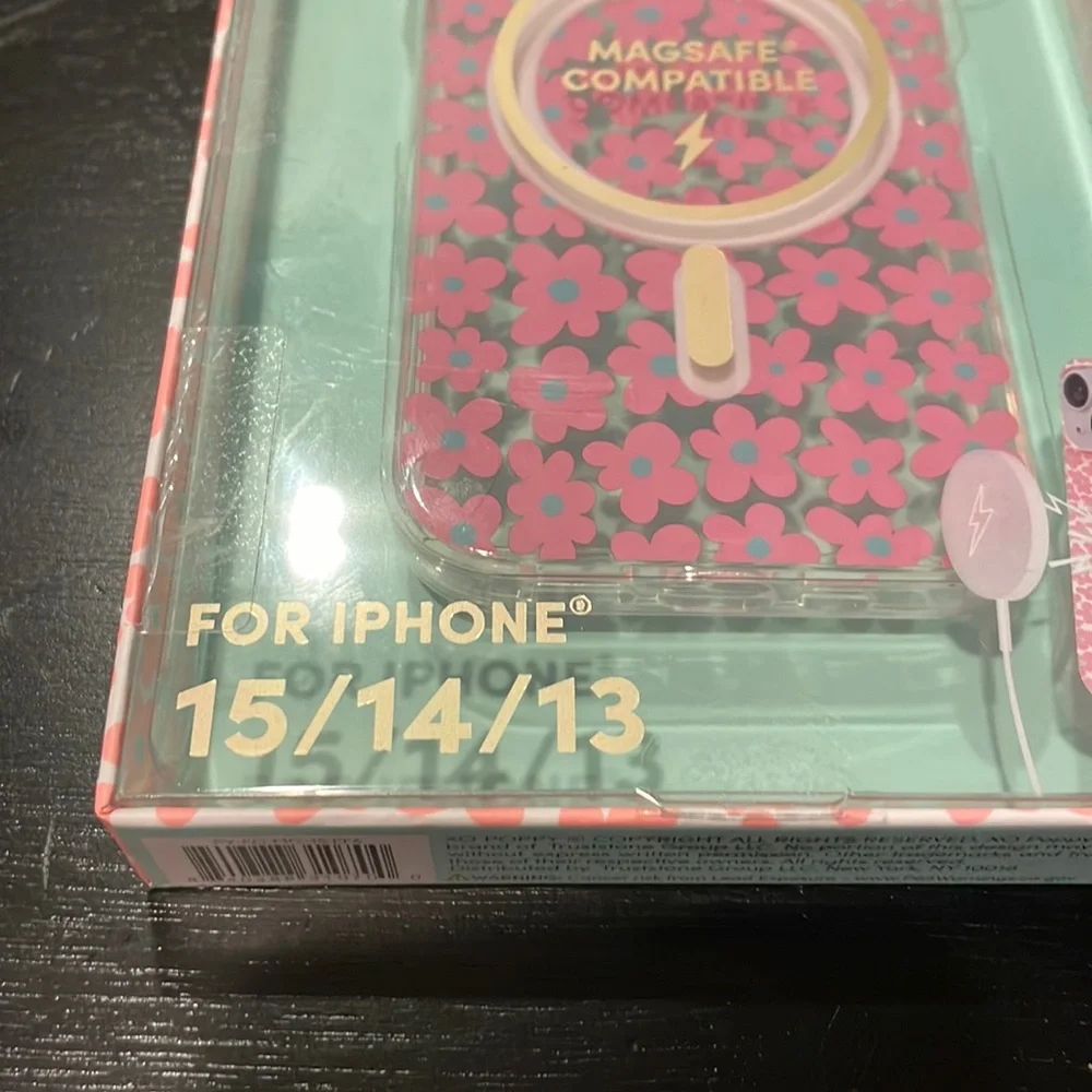 NIB 🎀🌸xo poppy 🌸🎀 iPhone 16e/15/14/13 Floral Phone Case